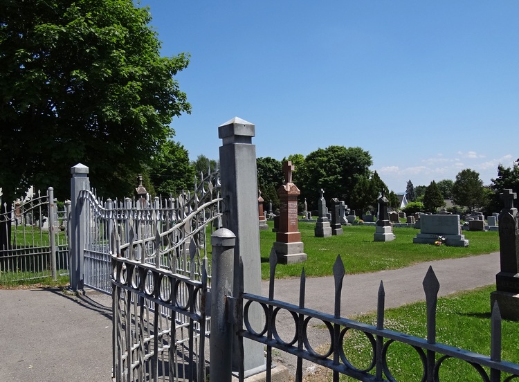 Saint-Charles Borromee Cemetery